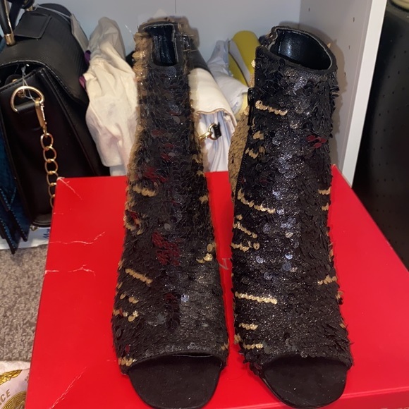 Enzo Angiolini gold and black booties - Picture 2 of 4